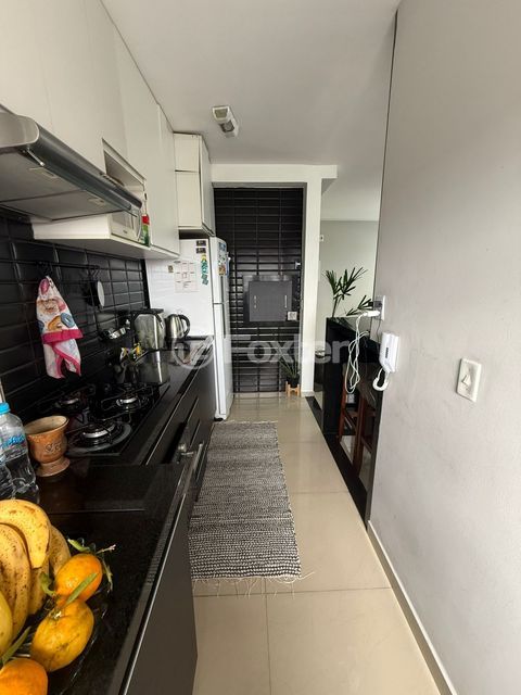 Image 4 - 1005229