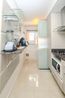Image 30 - 1005232