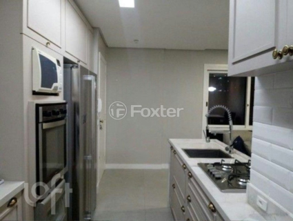 Image 4 - 1005260
