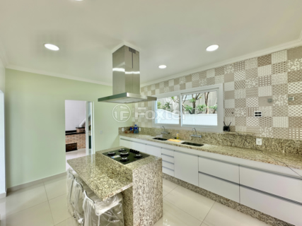 Image 34 - 1005330