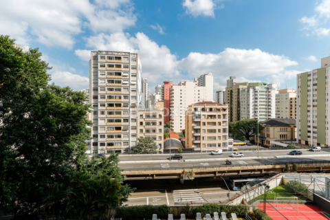 Image 10 - 1005340