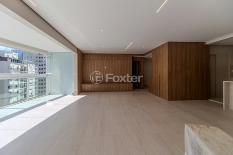 Image 3 - 1005393