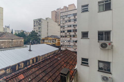 Image 9 - 1005440