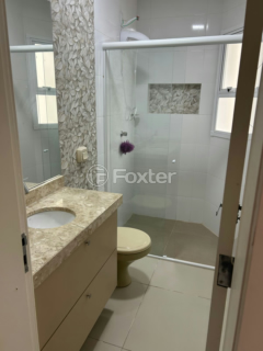 Image 30 - 1005488