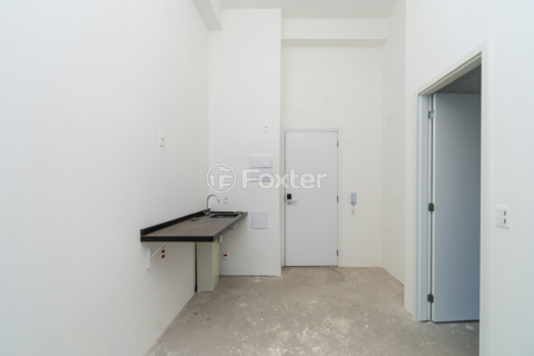 Image 7 - 1005549