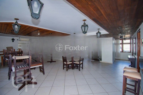 Image 33 - 1005551