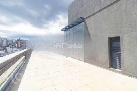 Image 7 - 1005596
