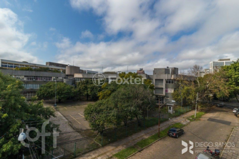 Image 8 - 1005604