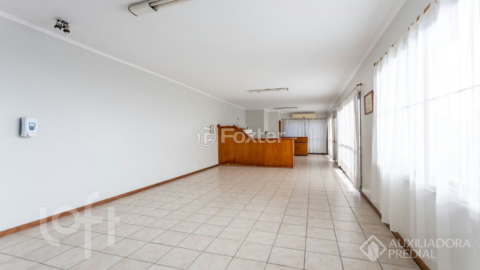 Image 33 - 1005843