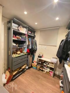 Image 21 - 1005865