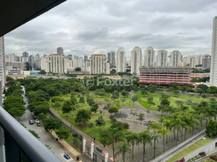 Image 3 - 1005896