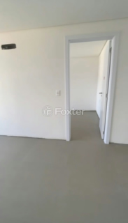 Image 4 - 1005897