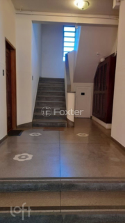 Image 2 - 1005917
