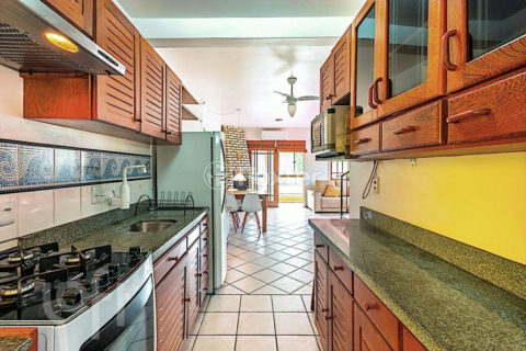 Image 4 - 1005962