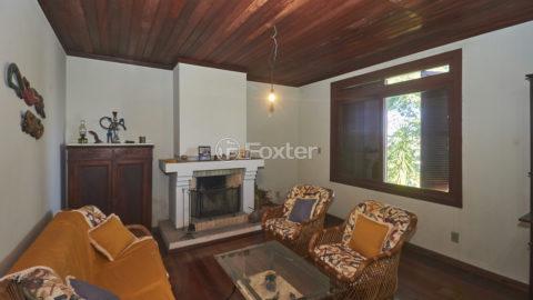 Image 4 - 1005981
