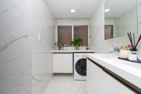 Image 20 - 1006009