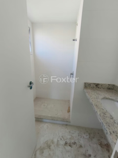 Image 10 - 1006113