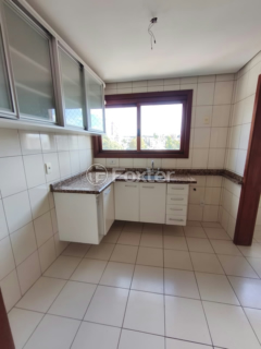 Image 3 - 1006132