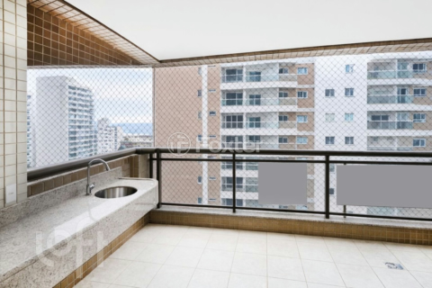 Image 3 - 1006136