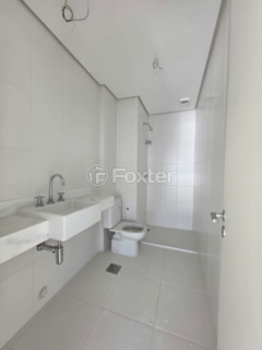 Image 4 - 1006137