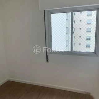 Image 6 - 1006155