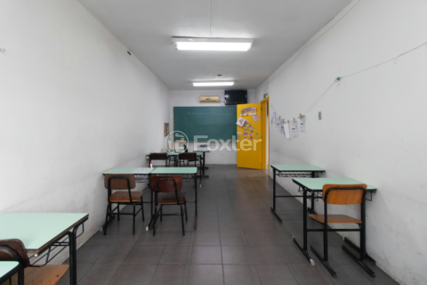 Image 37 - 1006156