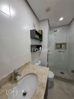 Image 13 - 1006157