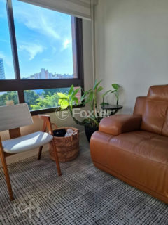 Image 1 - 1006157