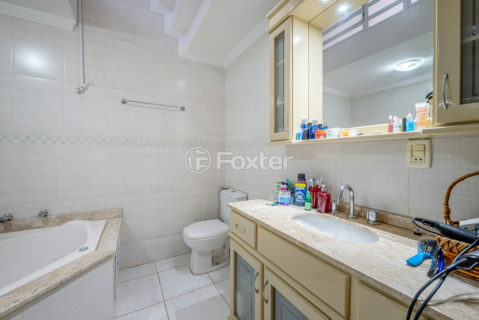 Image 28 - 1006177