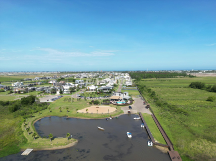 Image 14 - 1006232