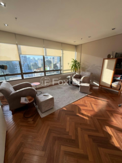 Image 3 - 1006302