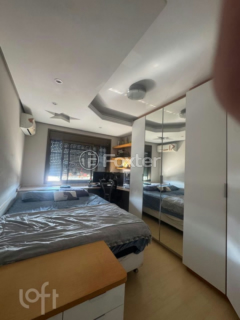 Image 37 - 1006303