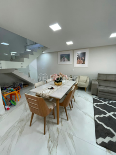 Image 4 - 1006339
