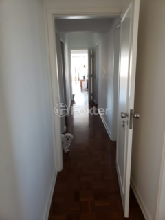 Image 30 - 1006354