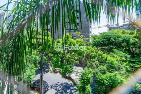 Image 14 - 1006369