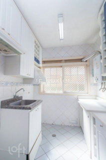 Image 19 - 1006392