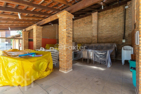 Image 33 - 1006392