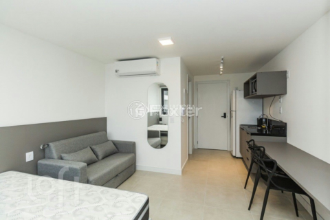 Image 31 - 1006399