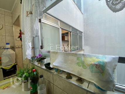 Image 7 - 1006404