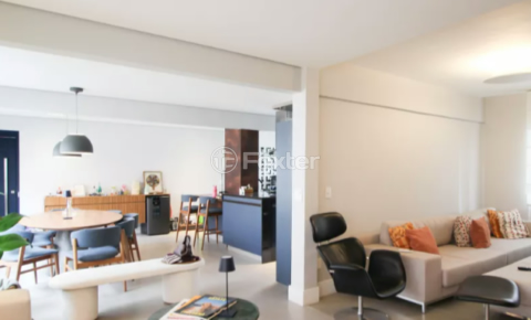 Image 11 - 1006465