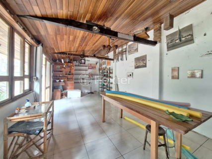 Image 30 - 1006497