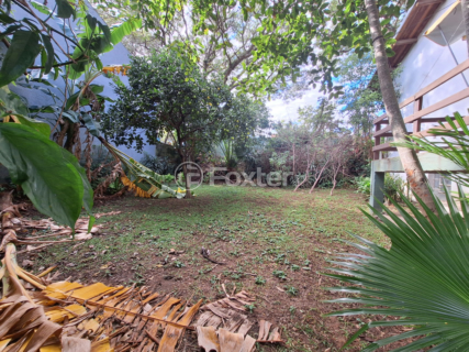 Image 8 - 1006497