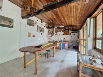 Image 31 - 1006497