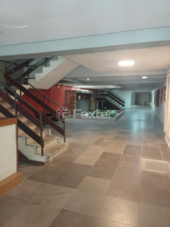 Image 7 - 1006658