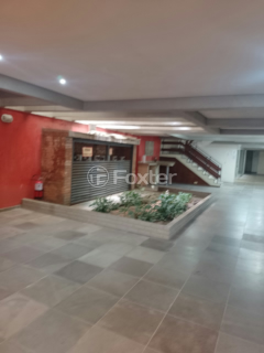 Image 9 - 1006658