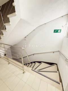 Image 5 - 1006759