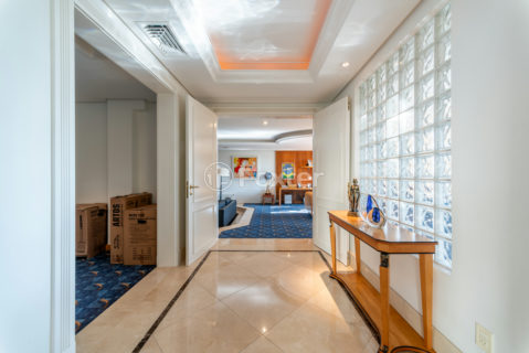 Image 11 - 1006795