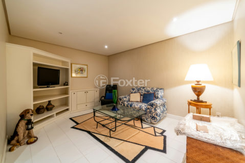 Image 28 - 1006795