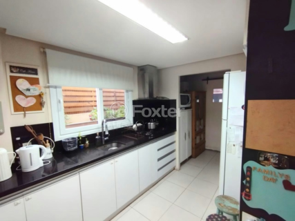 Image 3 - 1006802