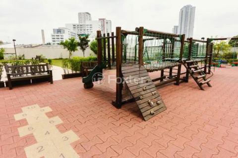 Image 11 - 1006891